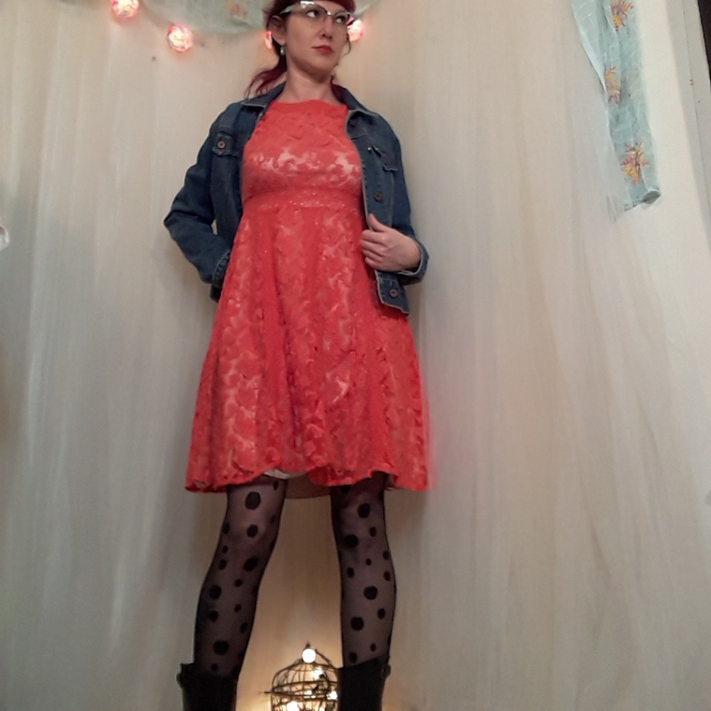 💜 SALE! Sundance Coral Lace Emma Dress. Gorgeous. - Picture 7 of 7
